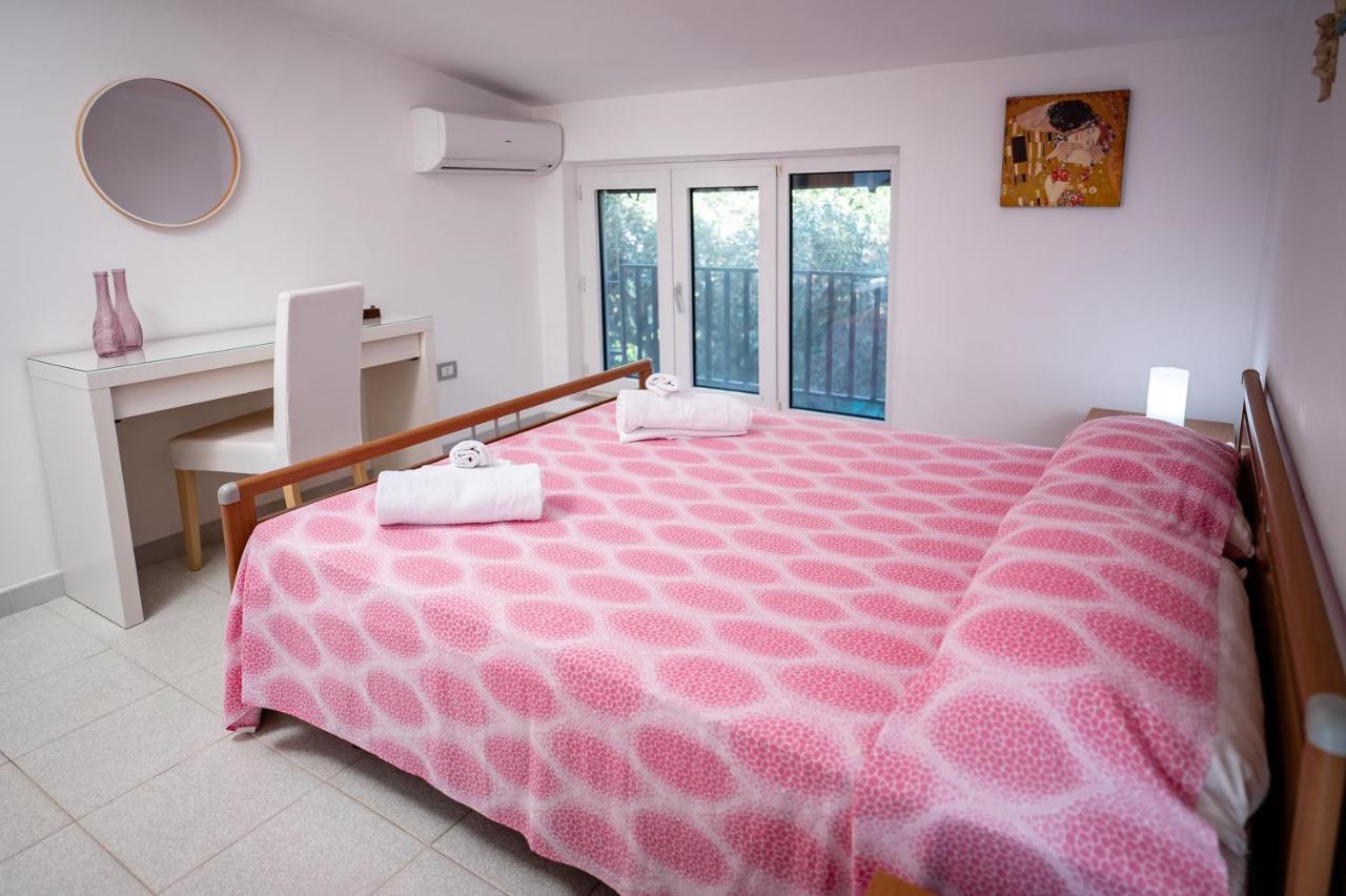 La Casa Del Maestro Attico Apartment Pisciotta Luaran gambar