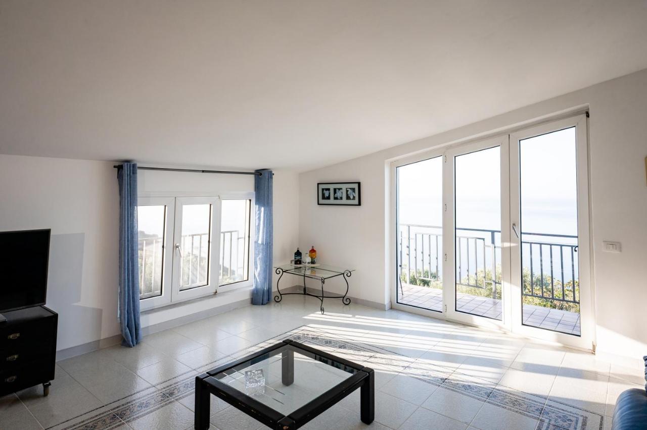 La Casa Del Maestro Attico Apartment Pisciotta Luaran gambar