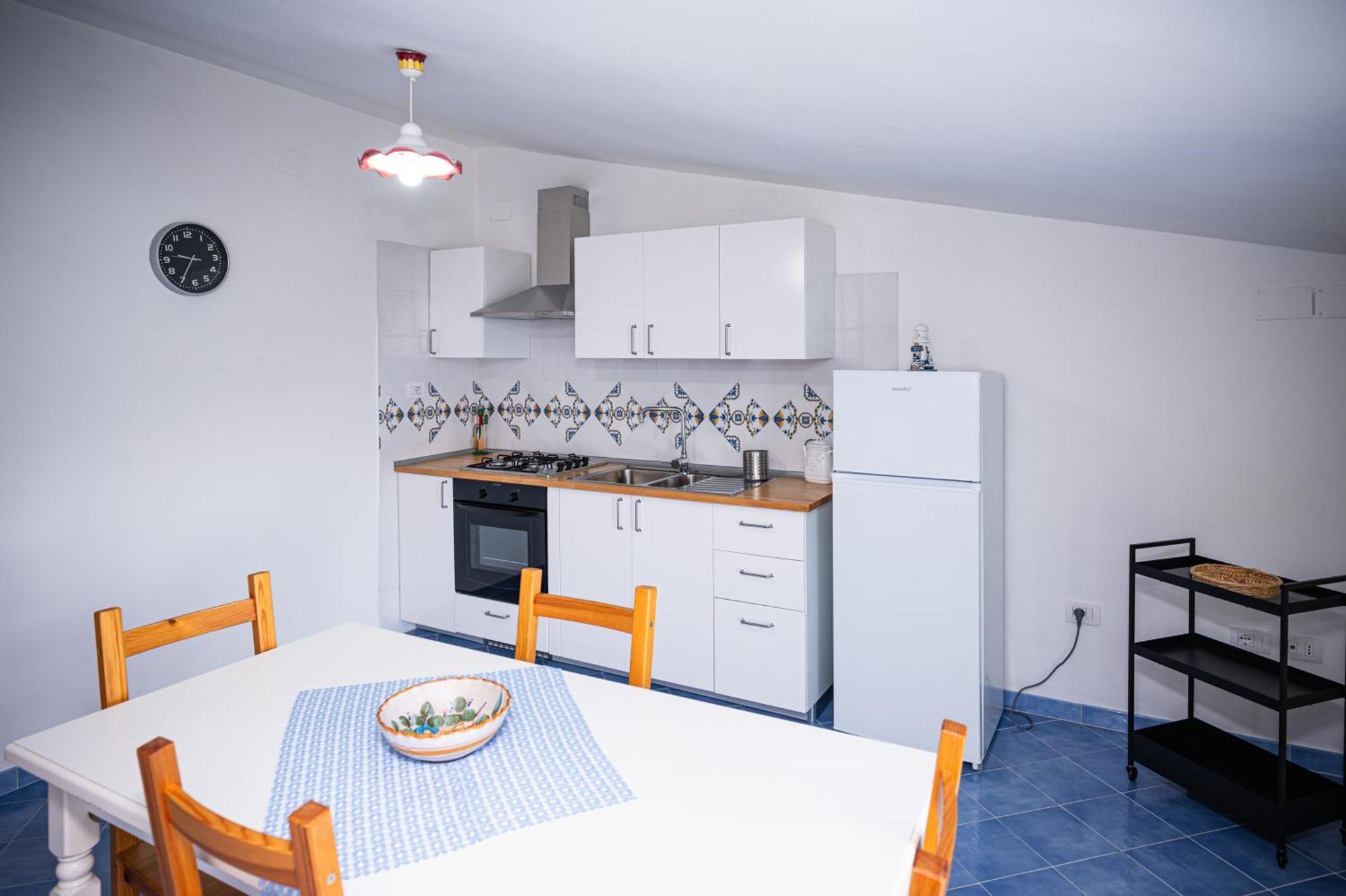 La Casa Del Maestro Attico Apartment Pisciotta Luaran gambar