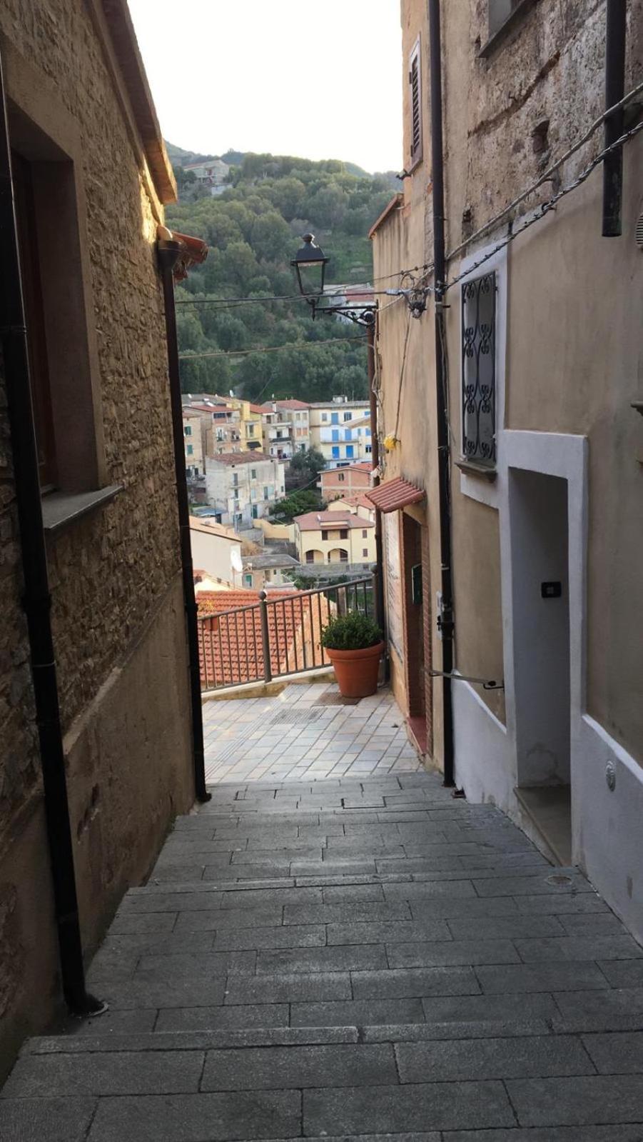 La Casa Del Maestro Attico Apartment Pisciotta Luaran gambar