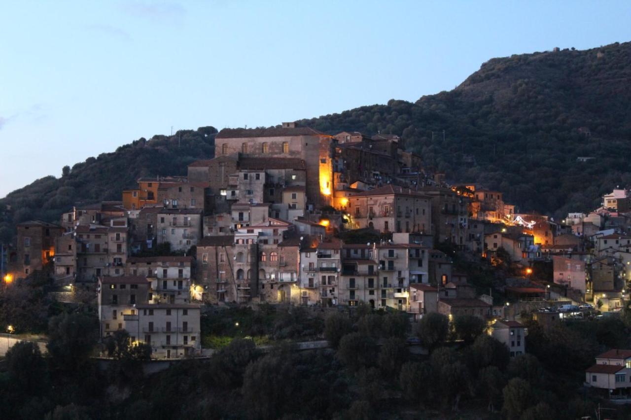 La Casa Del Maestro Attico Apartment Pisciotta Luaran gambar